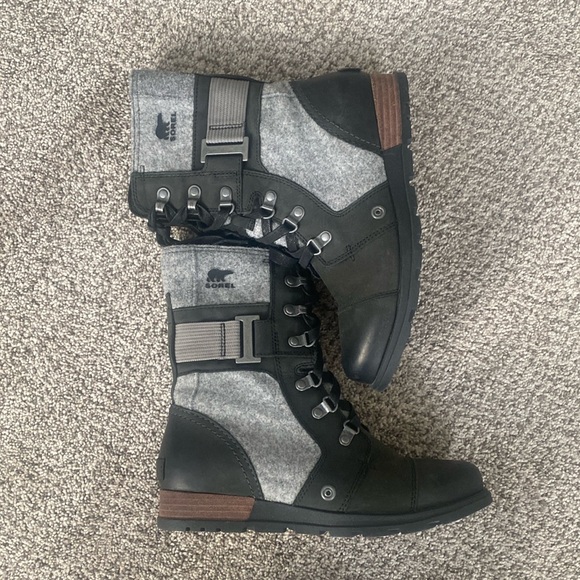 Sorel boots - Picture 1 of 6